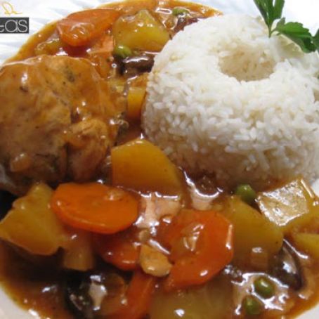 ESTOFADO DE POLLO O CARNE